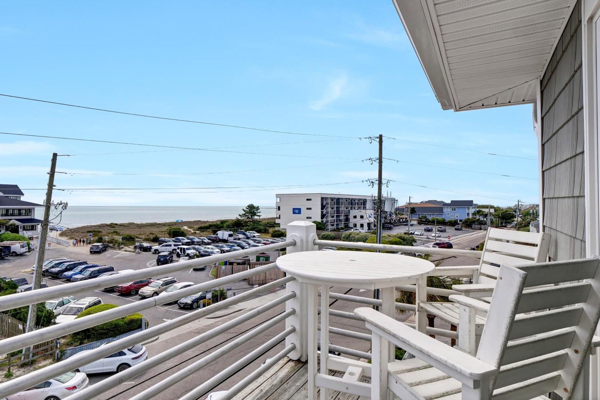 Sandpeddler Inn And Suites Wrightsville Beach Bagian luar foto