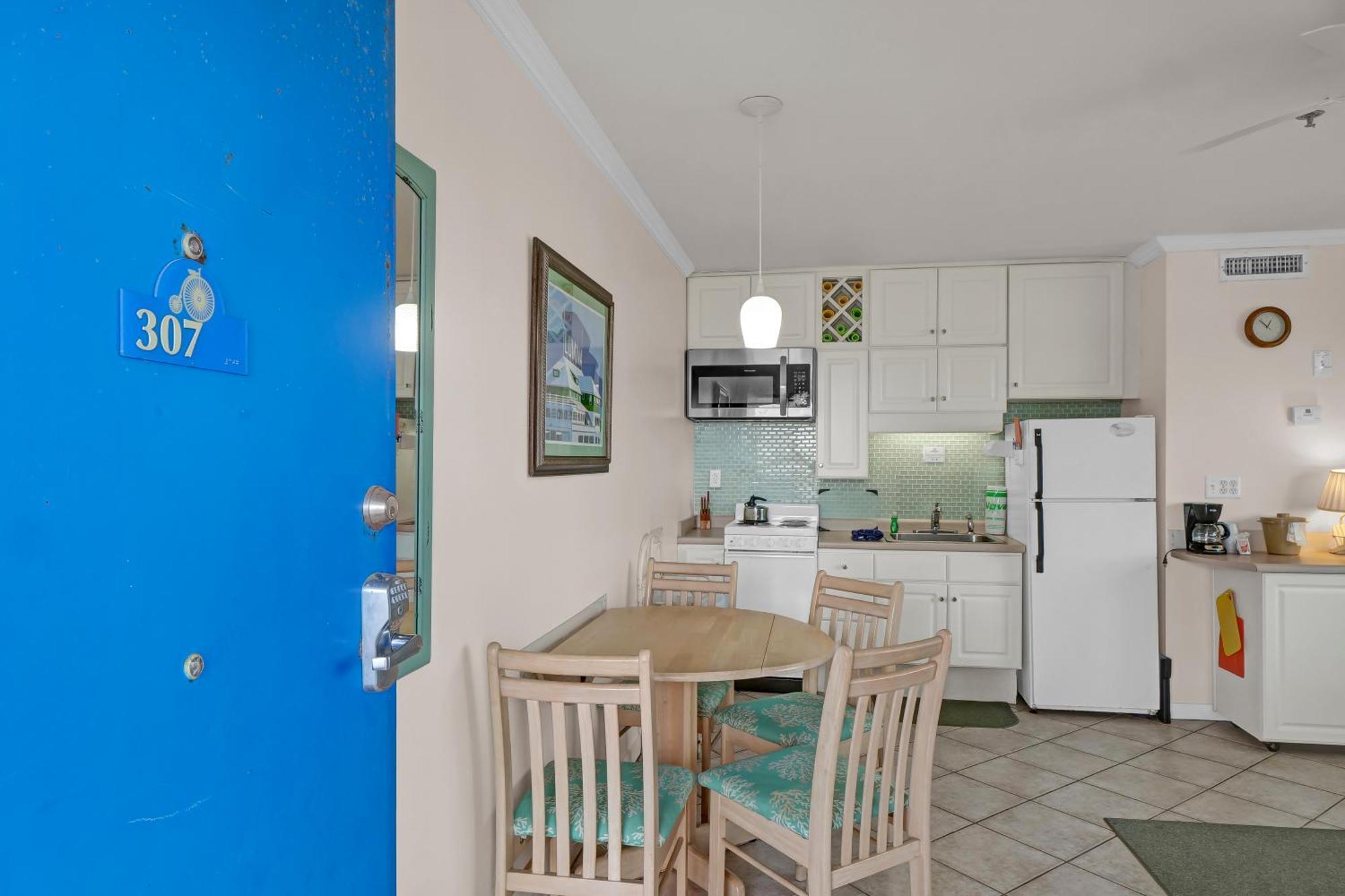 Sandpeddler Inn And Suites Wrightsville Beach Bagian luar foto